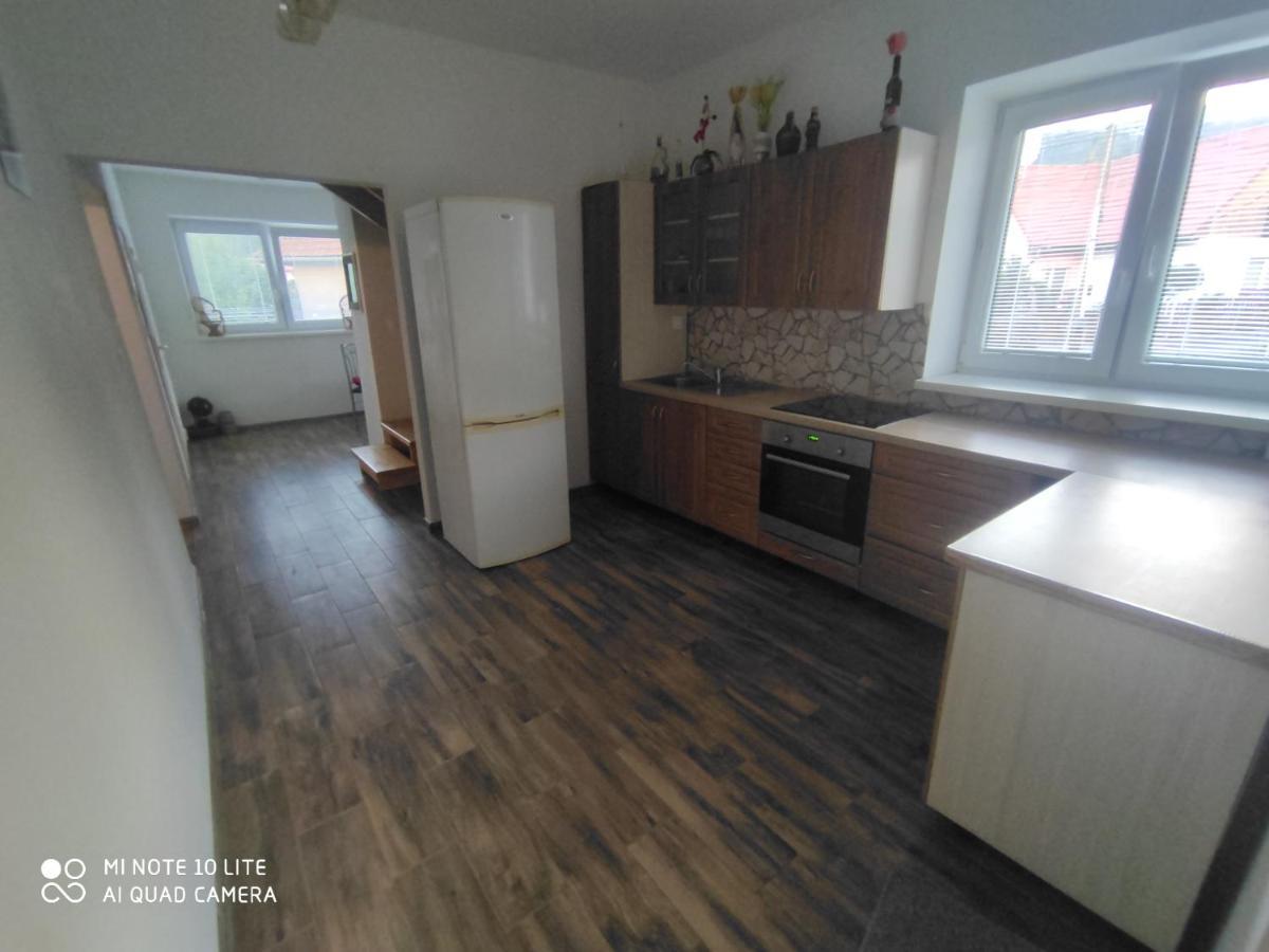 Apartman Lucky 5 Izbovy Rodinny Dom Εξωτερικό φωτογραφία